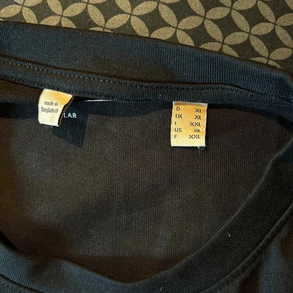 Espirit Black floral pocket detail  crewneck unisex T-shirt Sz XL - Picture 8 of 13